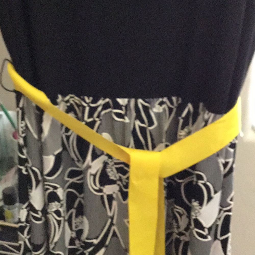 2XL - Picture 2 of 2